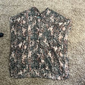 Karlie snake print v neck top size medium